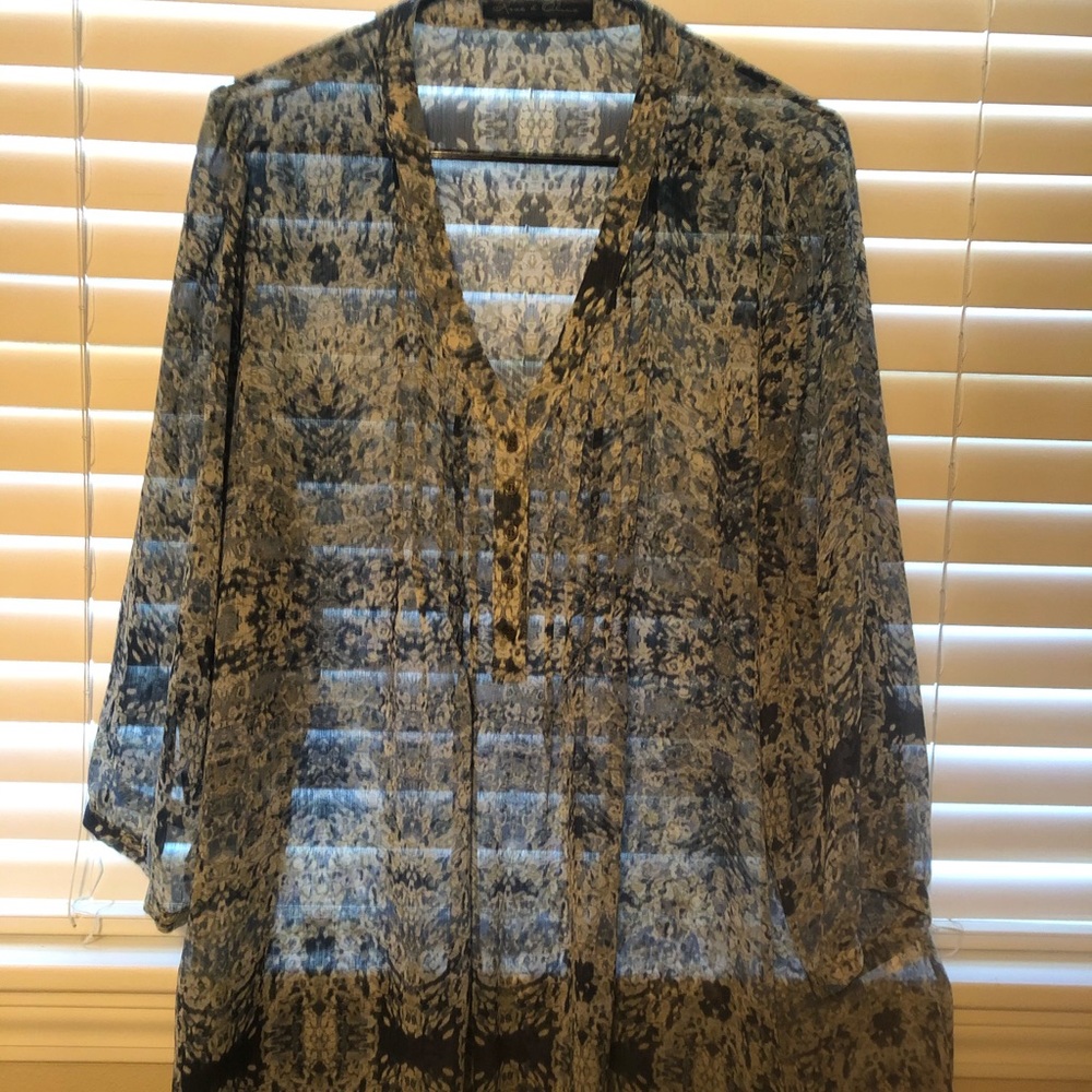 Light weight flowy  top, 3X - Picture 1 of 5